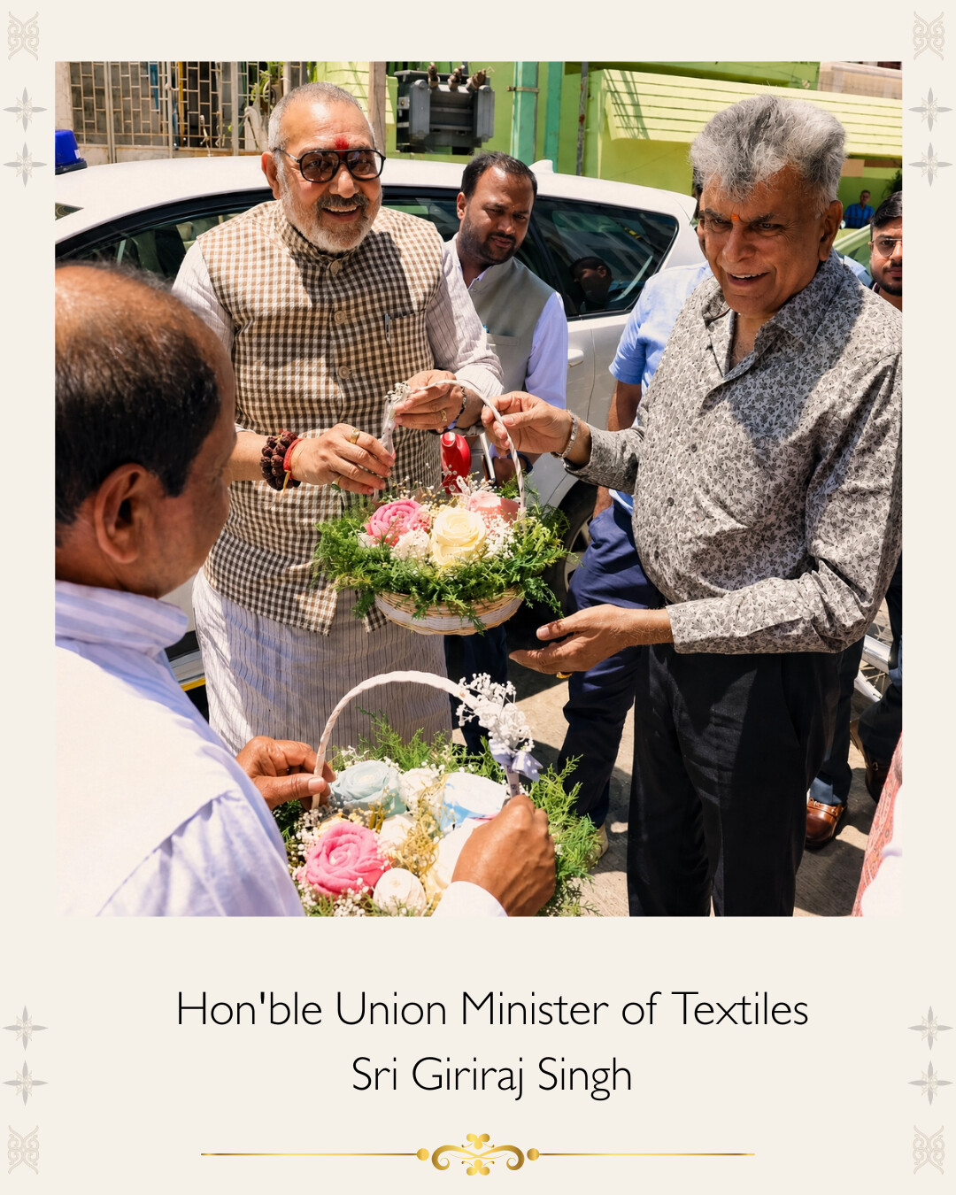 Hon'ble Union Minister of Textiles Sri Giriraj Singh felicitated with a White Flowerr Vastra Maala